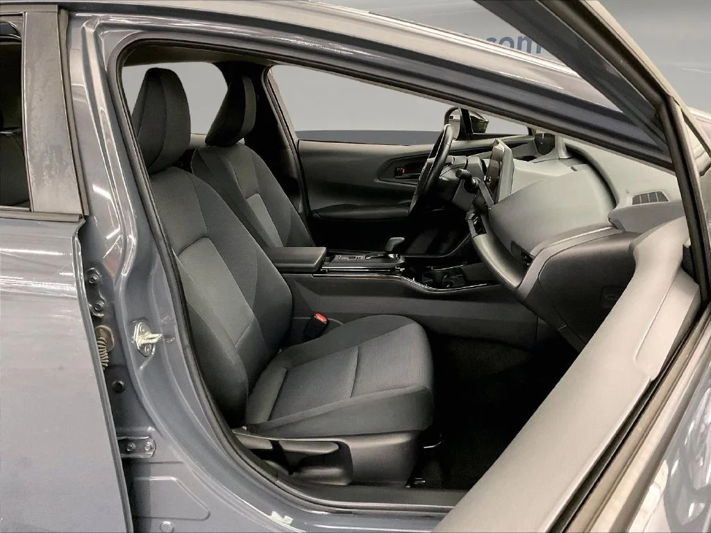 Used 2023 Gray Toyota LE image 10