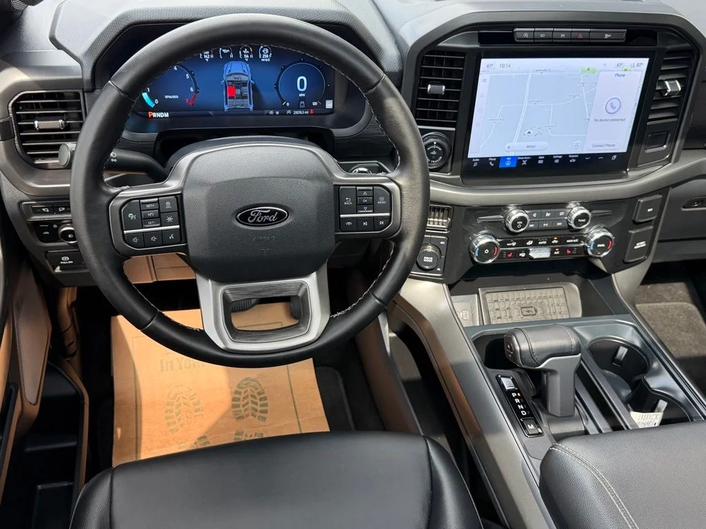 Used 2024 Gray Ford XLT image 11