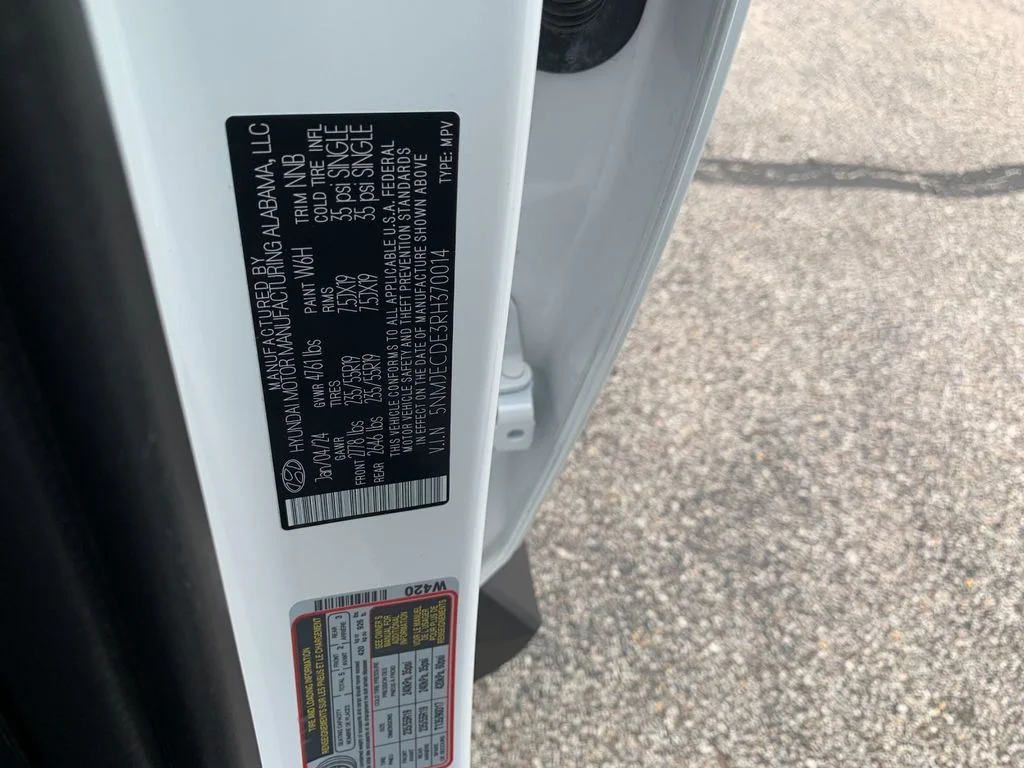 Used 2024 White Hyundai Limited image 33