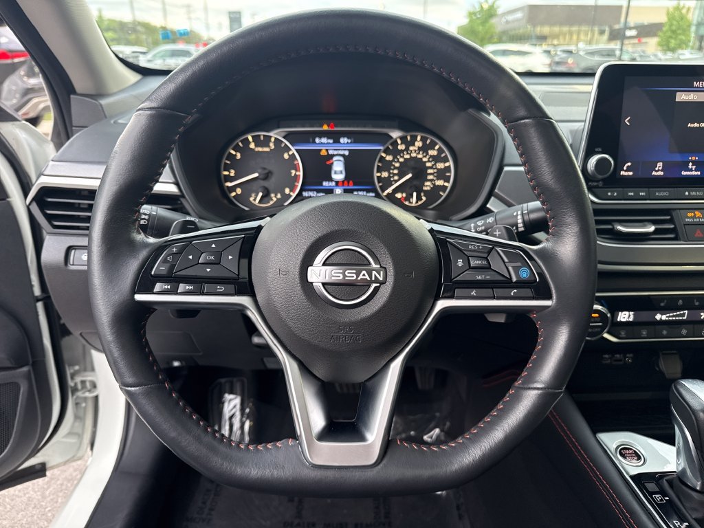 Used 2023 White Nissan 2.5 SR image 16