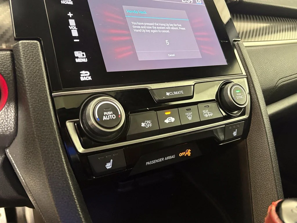 Used 2018 White Honda Si image 30