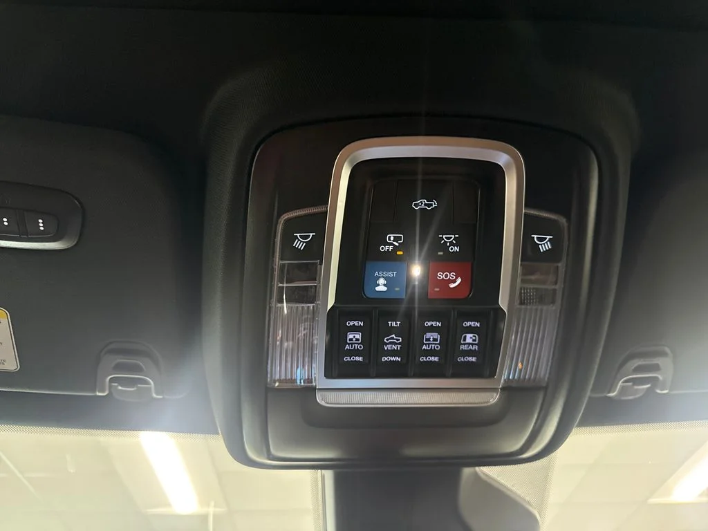 New 2026 Bright White Clear-Coat Exterior Paint RAM Laramie image 15