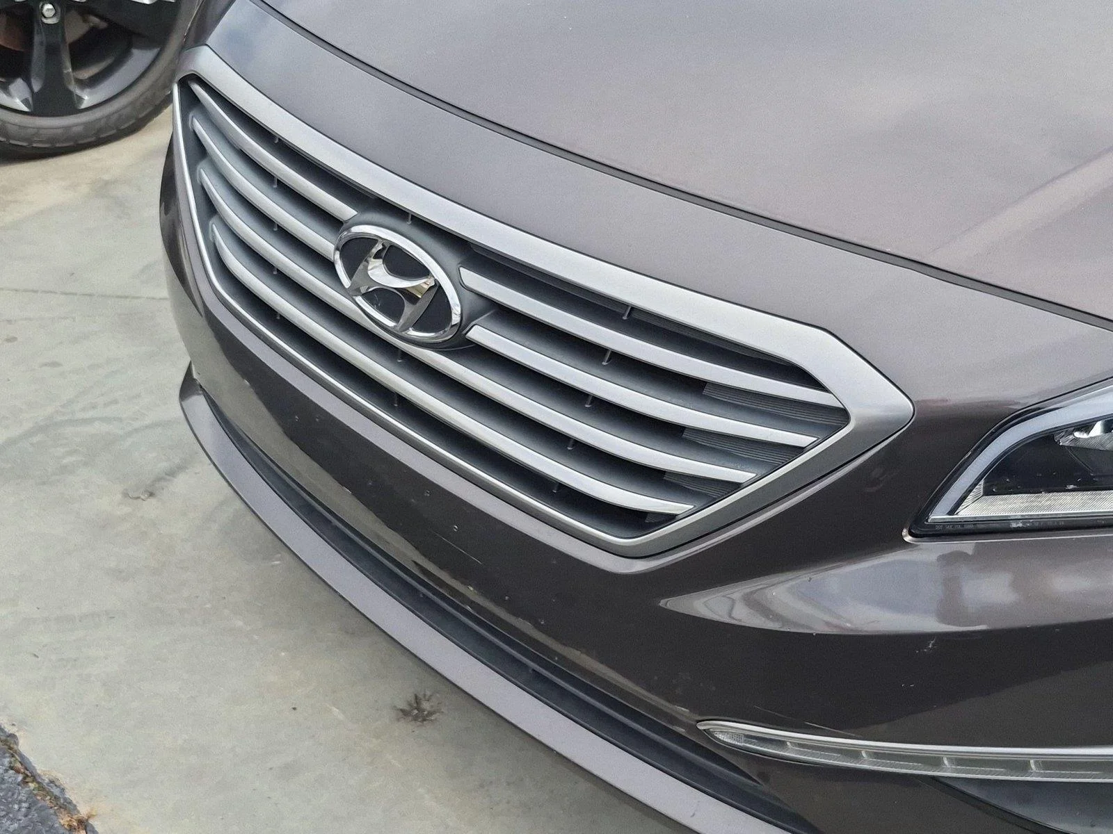 Used 2015 Dark Truffle Hyundai 2.4L SE image 11