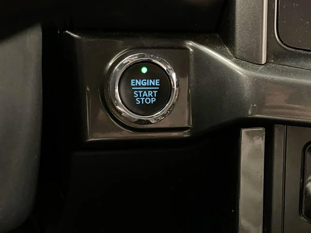 Used 2023 WHITE Ford XLT image 17