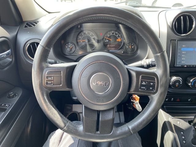 Used 2016 Silver Jeep Latitude image 15