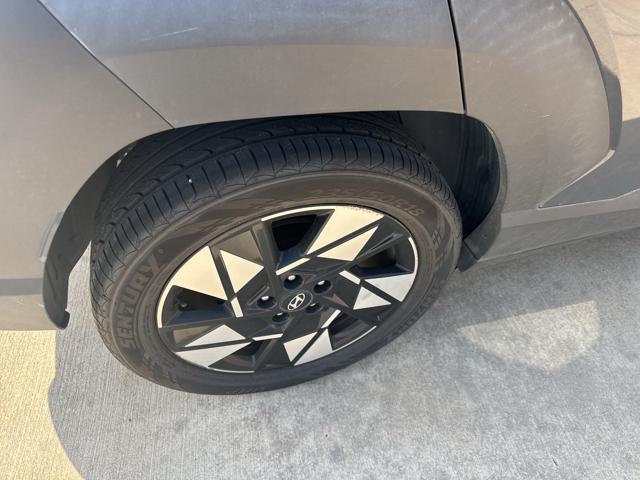 Used 2024 Ecotronic Gray Pearl Hyundai SEL image 23