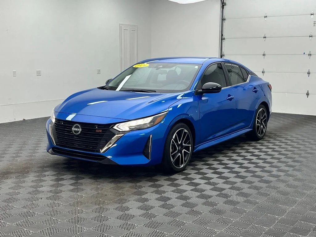 Used 2024 Blue Nissan SR image 13