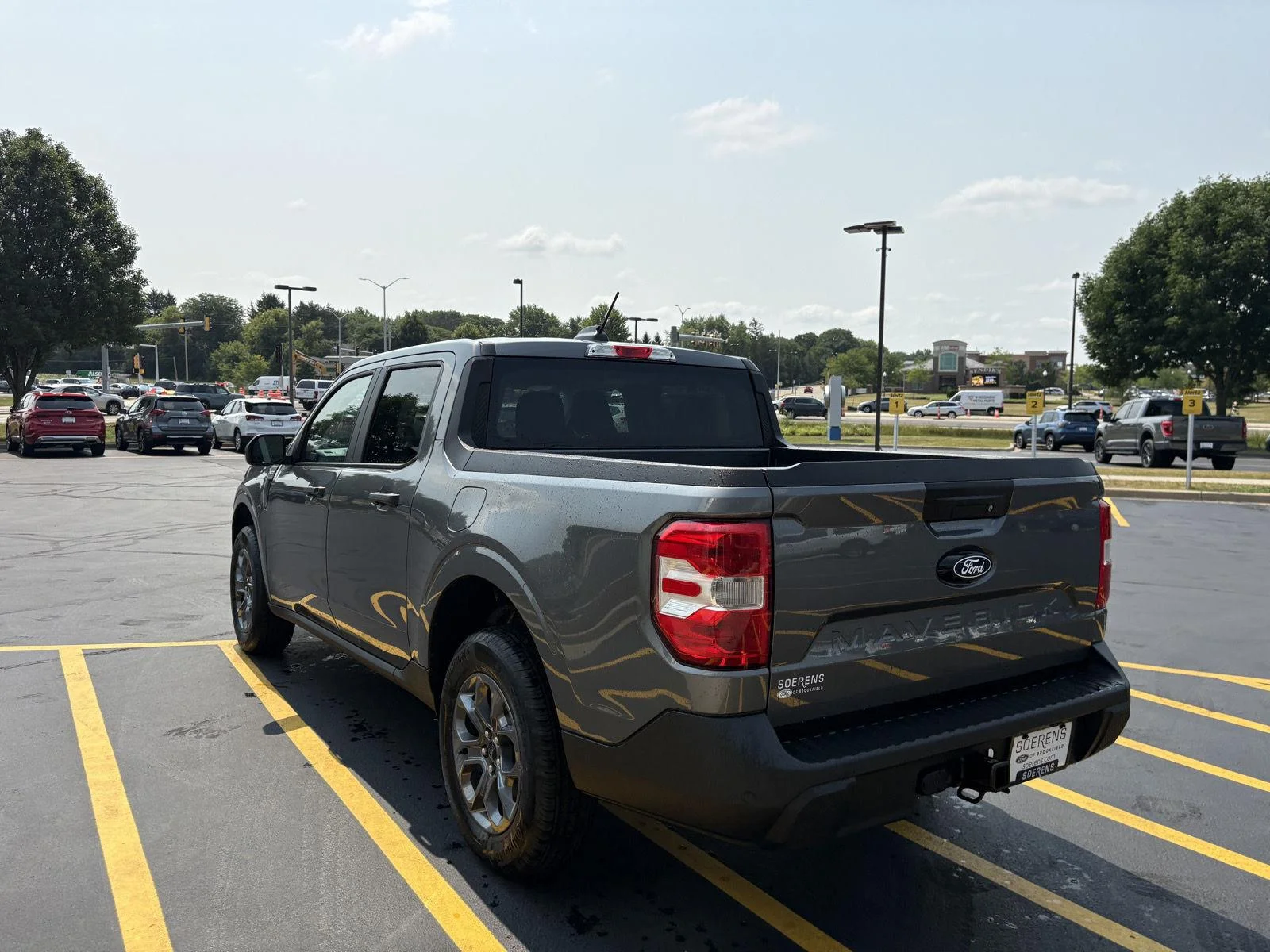 New 2026 Carbonized Gray Metallic Ford XLT image 4