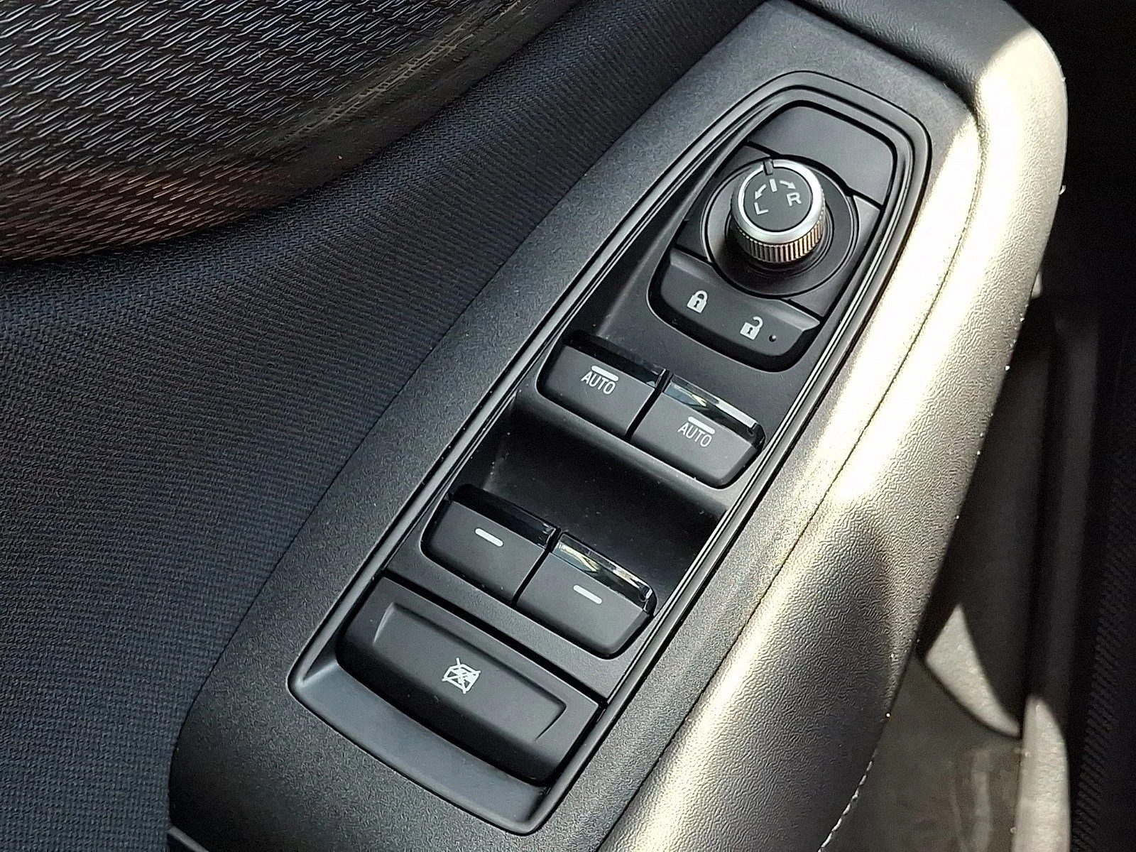 Used 2023 Ice Silver Metallic Subaru Premium image 26