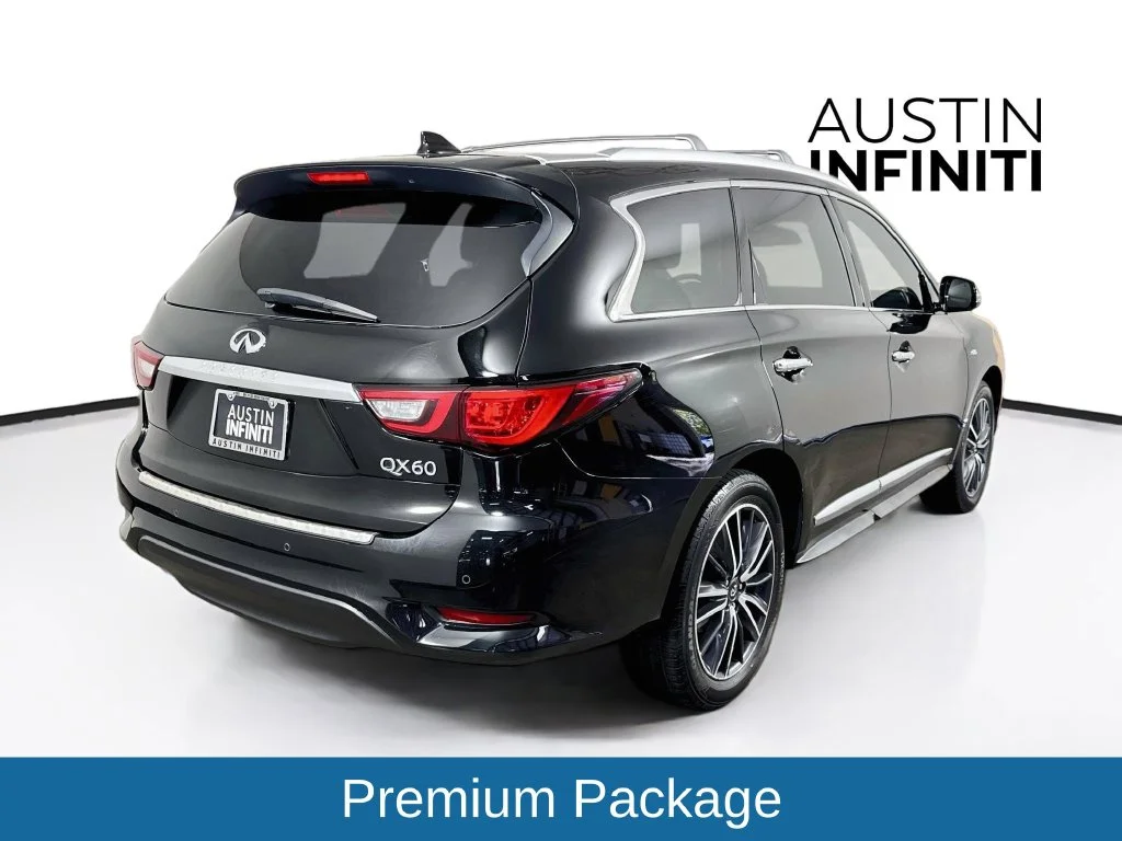 Used 2018 Black INFINITI  image 8