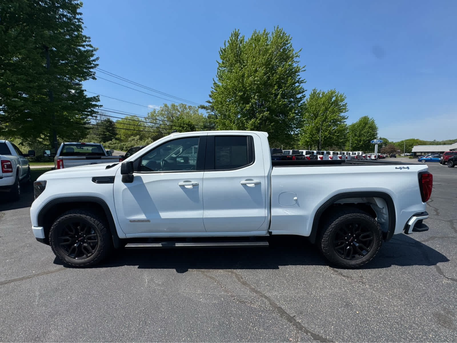 Used 2024 Summit White GMC Elevation image 2