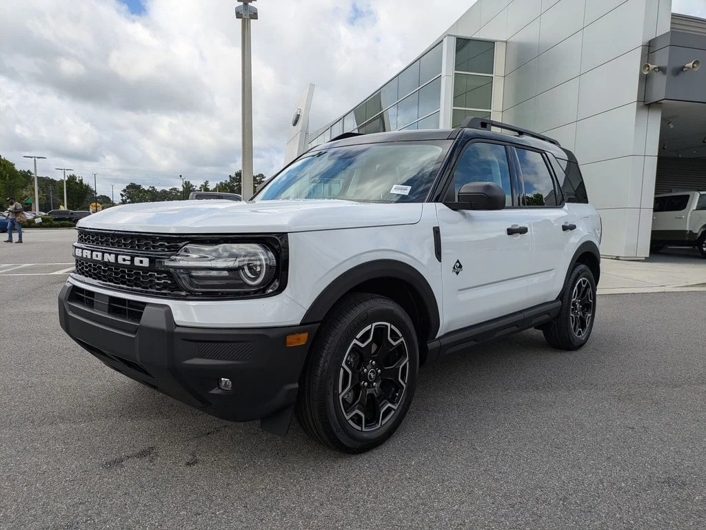 New 2026 Oxford White Ford Outer Banks image 8