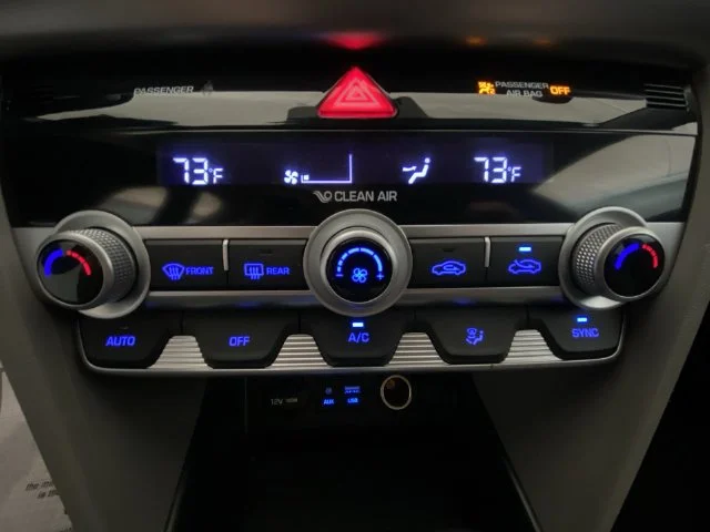 Used 2020 Gray Hyundai SE image 18