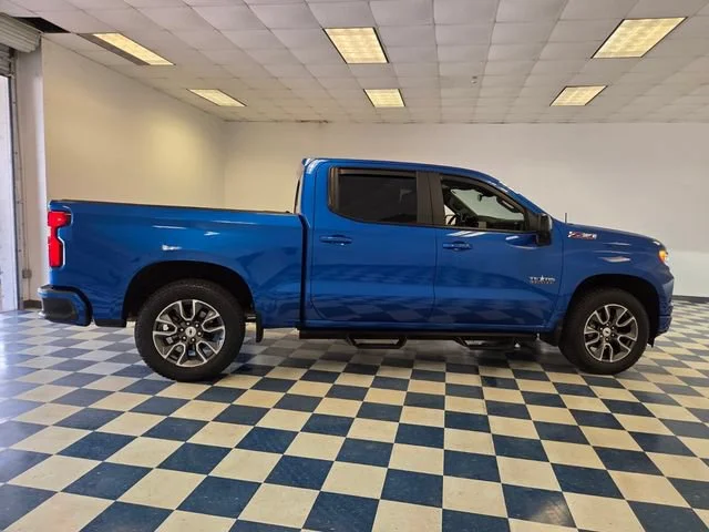 Used 2022 Glacier Blue Metallic Chevrolet RST image 8