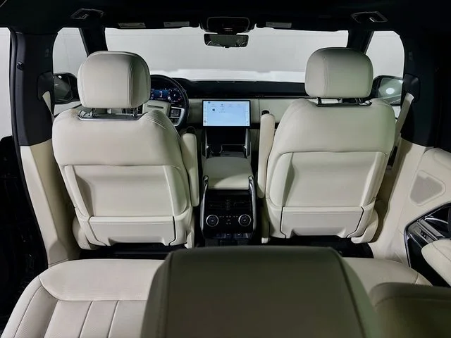 Certified Used 2025 Santorini Black Land Rover SE image 24