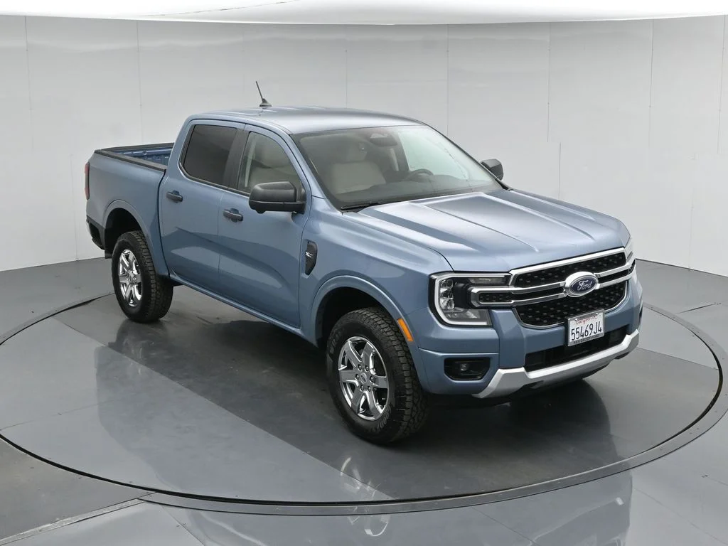 Certified Used 2025 Gray Ford XLT image 40