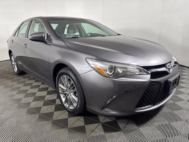Used 2016 Gray Toyota SE image 1