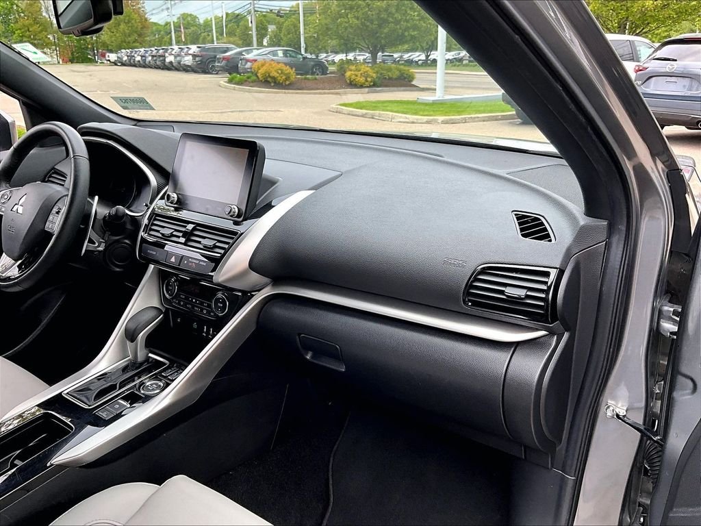Used 2024 Gray Mitsubishi SE image 13