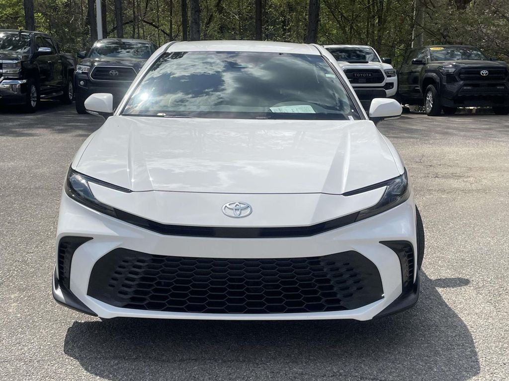 Used 2025  Toyota SE image 8