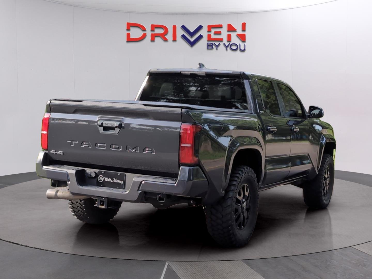 Used 2025 Underground Toyota SR5 image 5