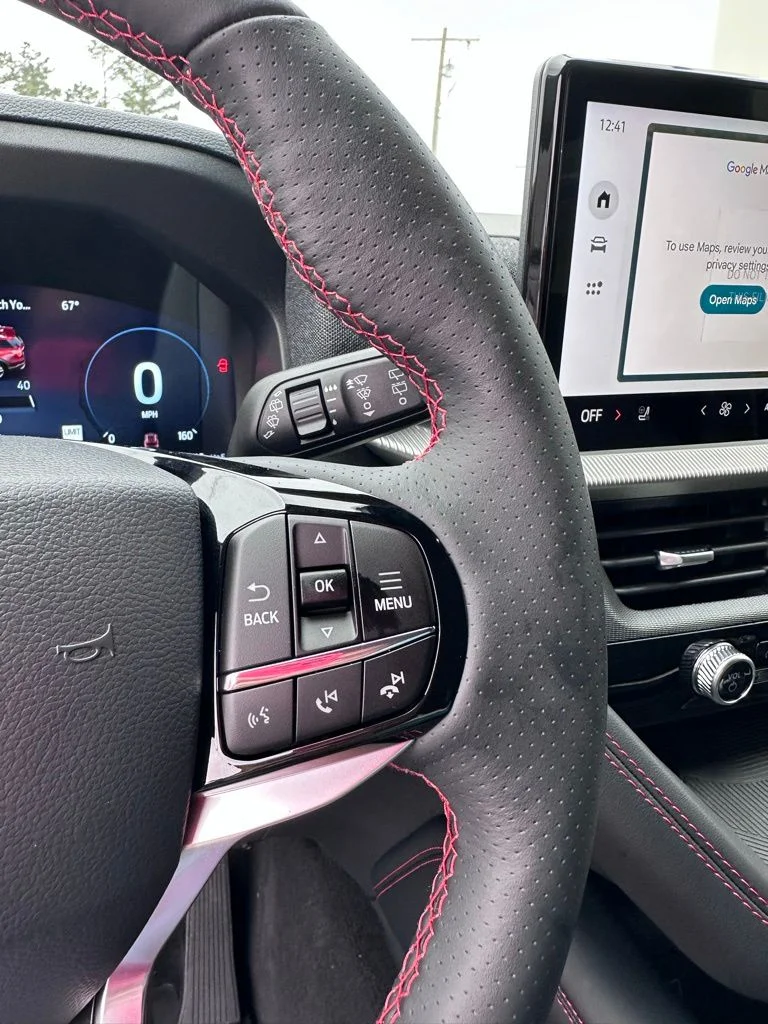 2026 Ford Explorer ST-Line - Photo 16
