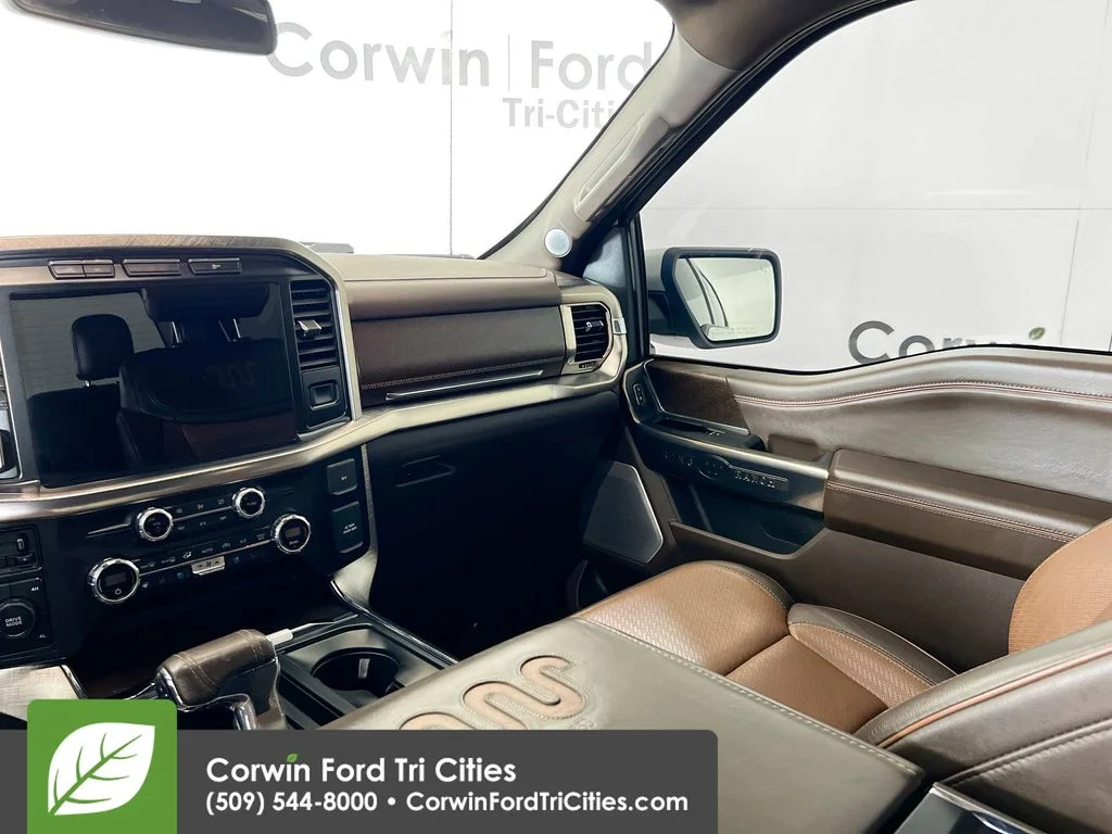 Used 2021 Oxford White Ford King Ranch image 27