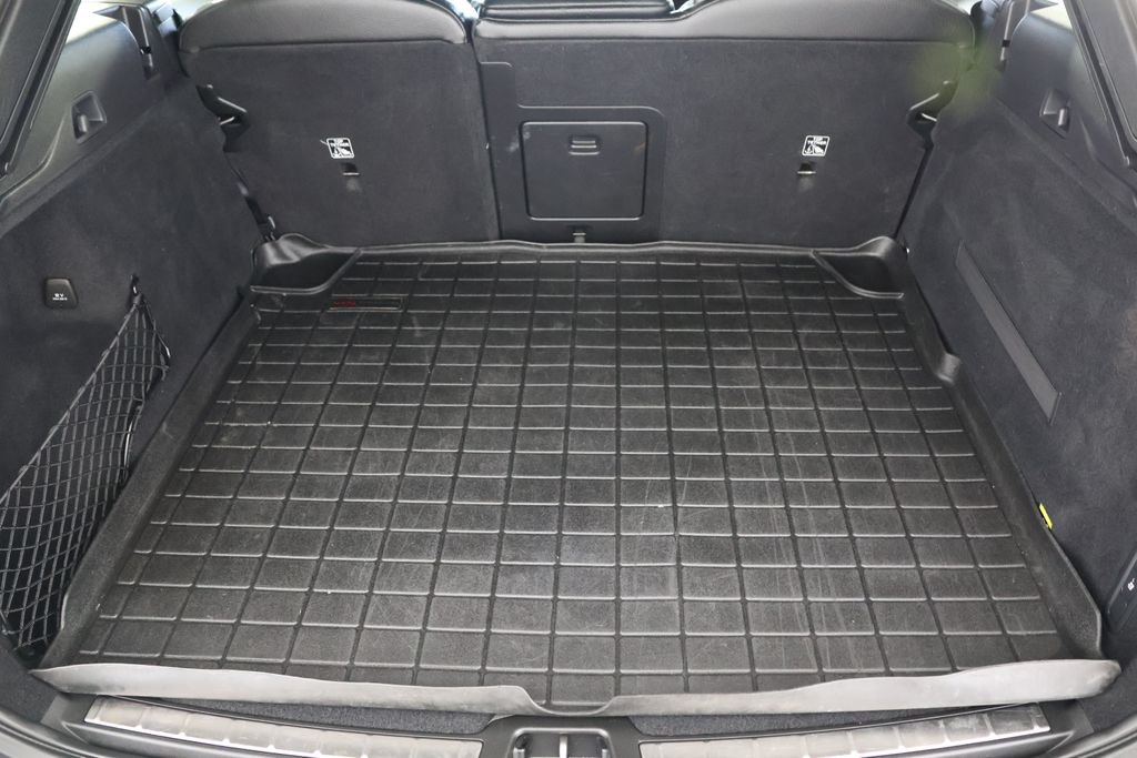 Used 2019 Black Volvo T5 Inscription image 21