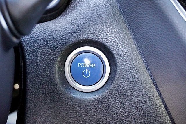 Used 2022 Silver Toyota LE image 28