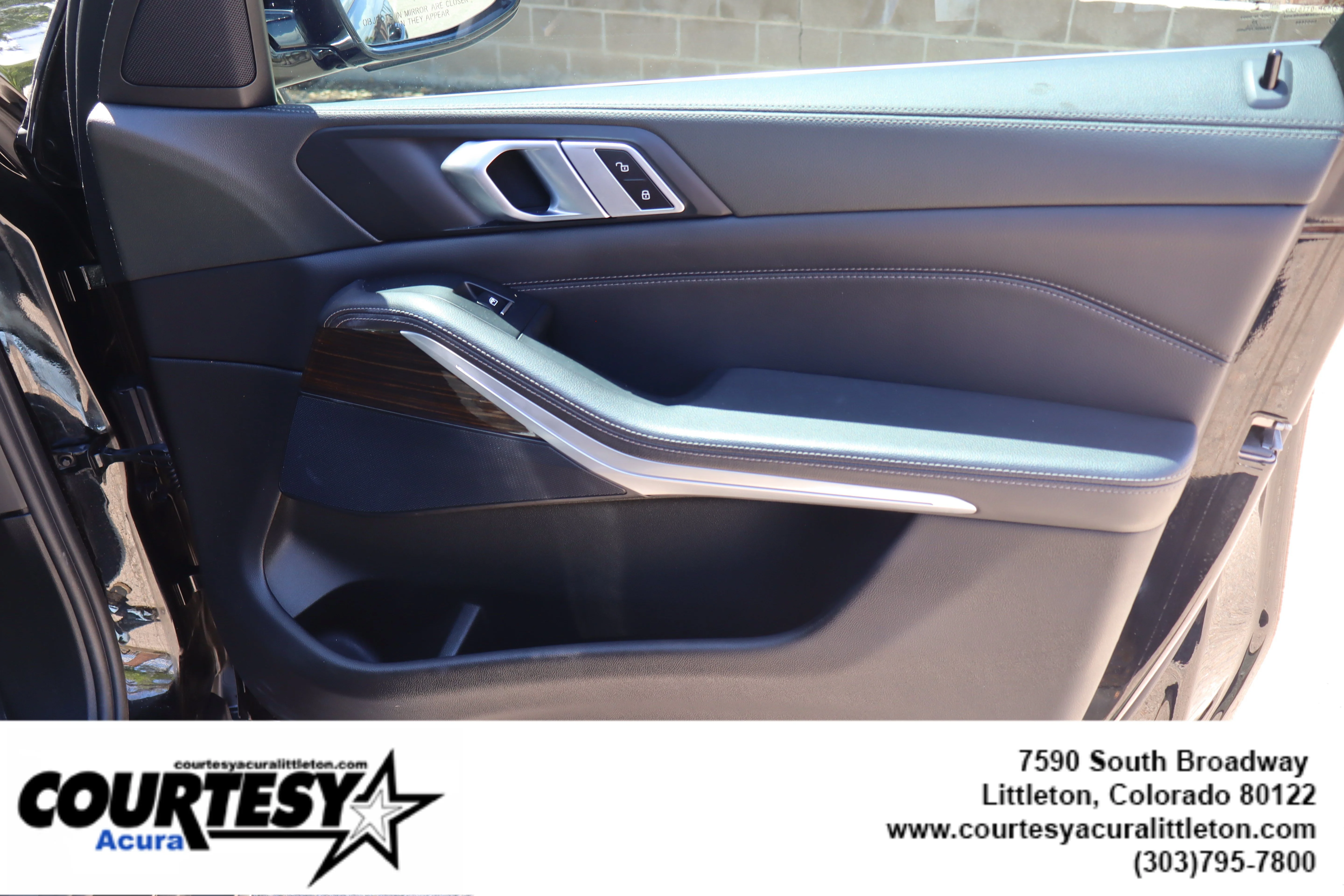 Used 2020 Jet Black BMW xDrive40i image 36