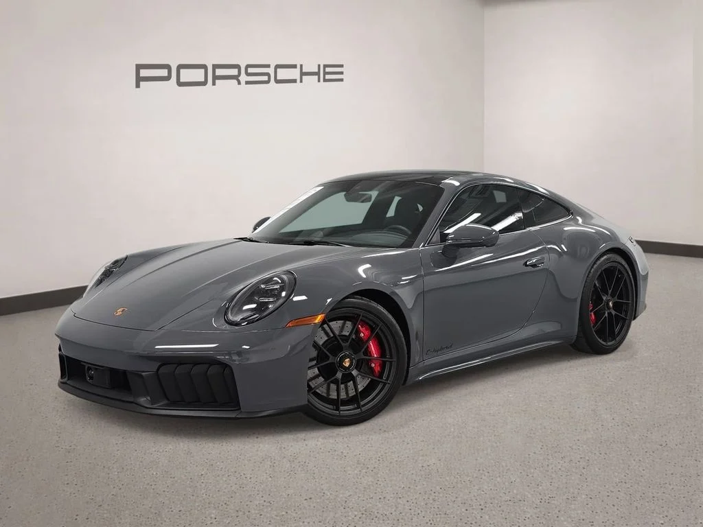 2026 Porsche 911 Carrera 4 GTS Coupe's photo