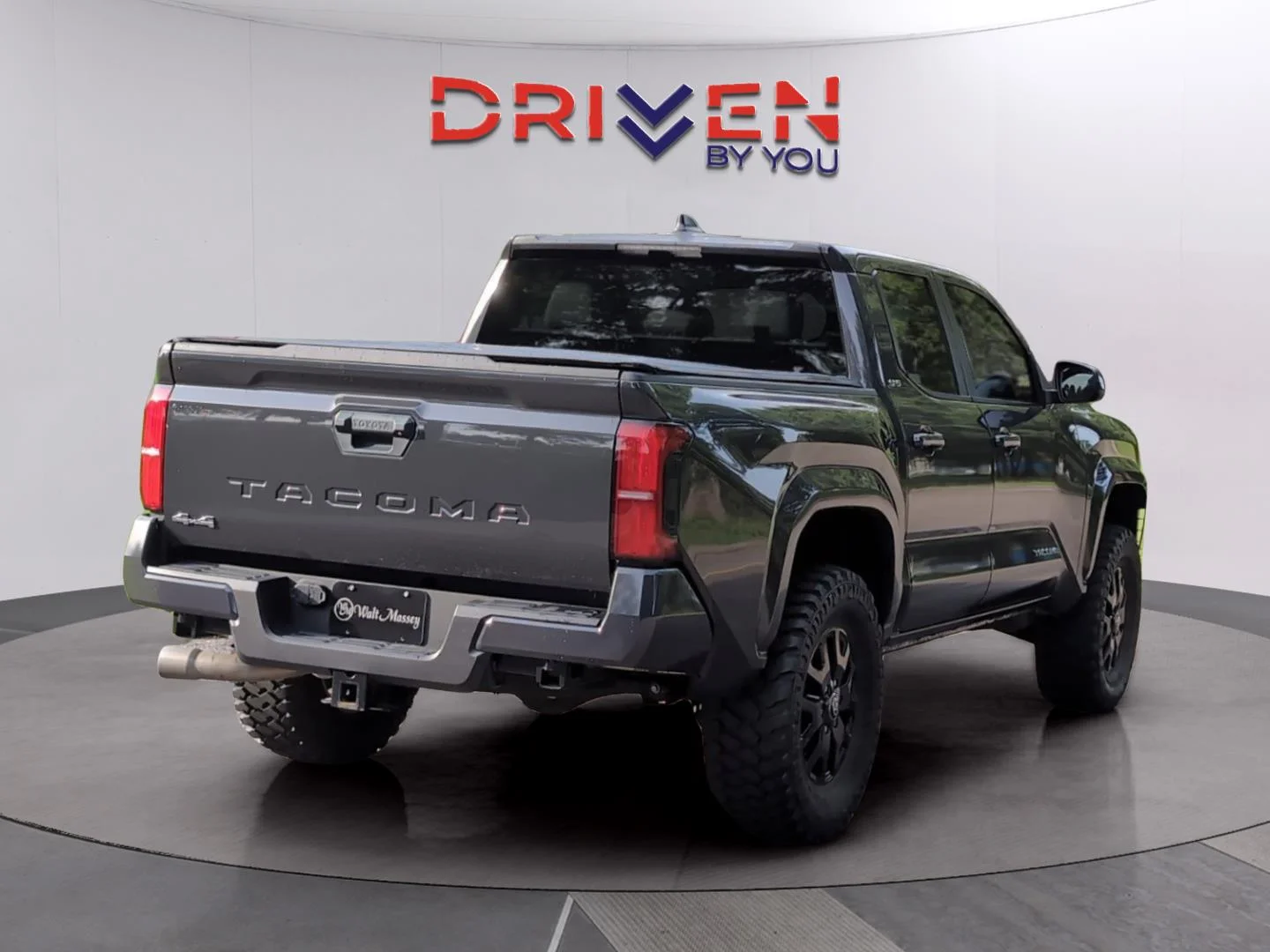 Used 2025 Underground Toyota SR5 image 5
