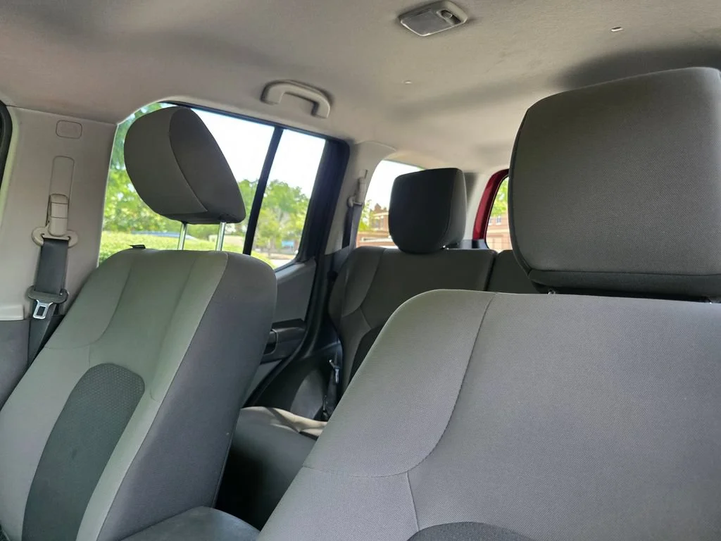 Used 2015 Red Nissan X image 12