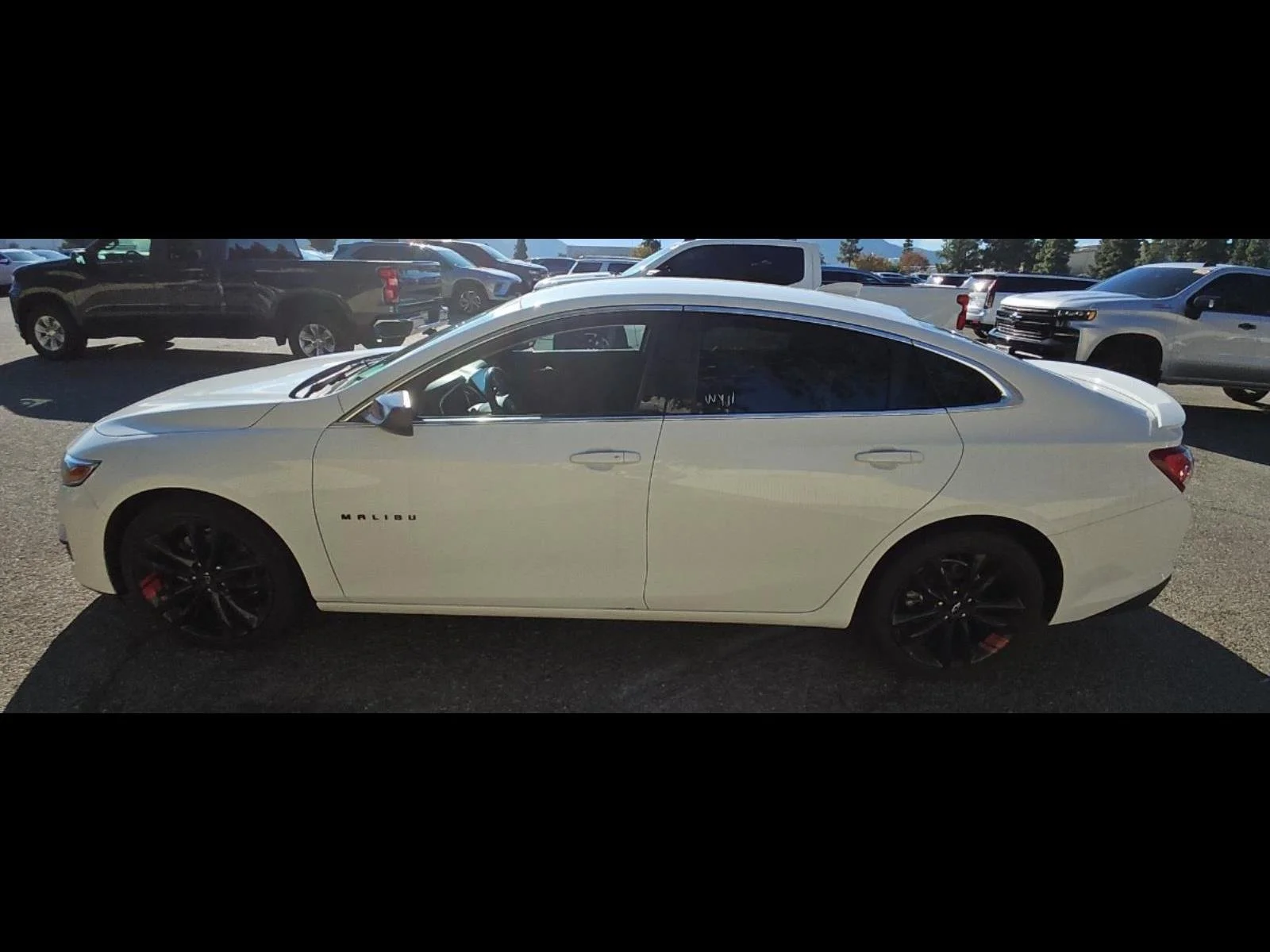 Used 2021 SUMMIT WHITE Chevrolet LT image 9