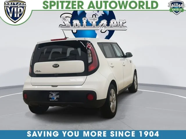Used 2019 White Kia Base image 9