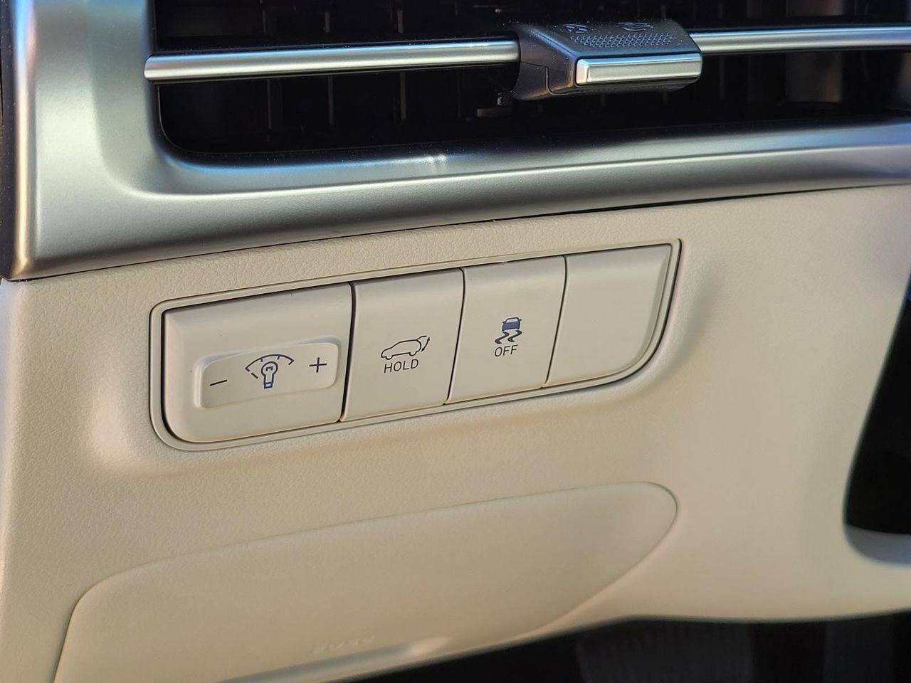 New 2026 Phantom Black Hyundai SEL FWD image 16