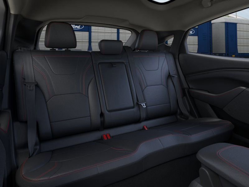 2025 Ford Mustang Mach-E Premium - Photo 11