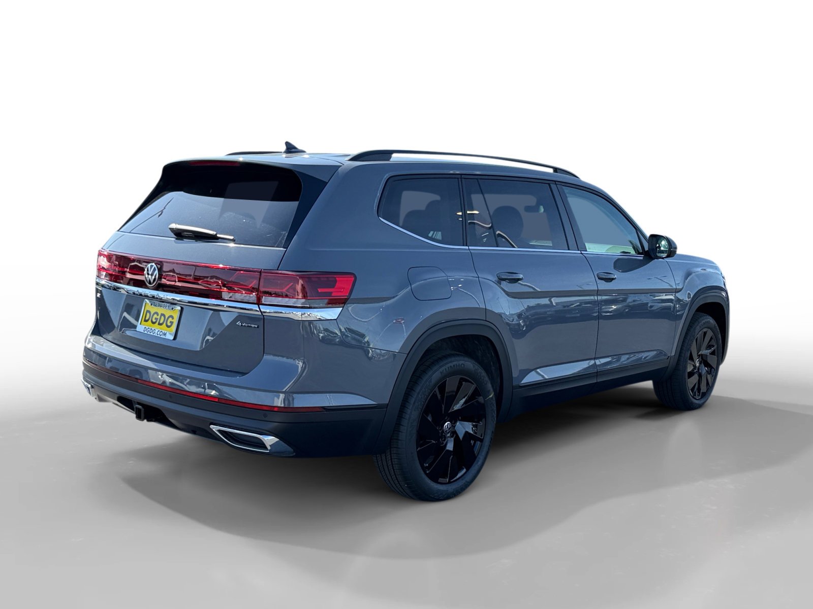 New 2026 Pure Gray Volkswagen 2.0T SE w/Technology image 5