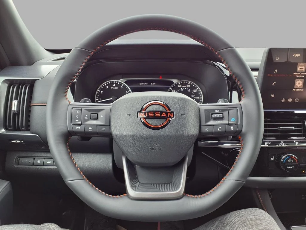 New 2026 Everest White Pearl TriCoat / Super Black Two-tone Nissan Rock Creek® image 15