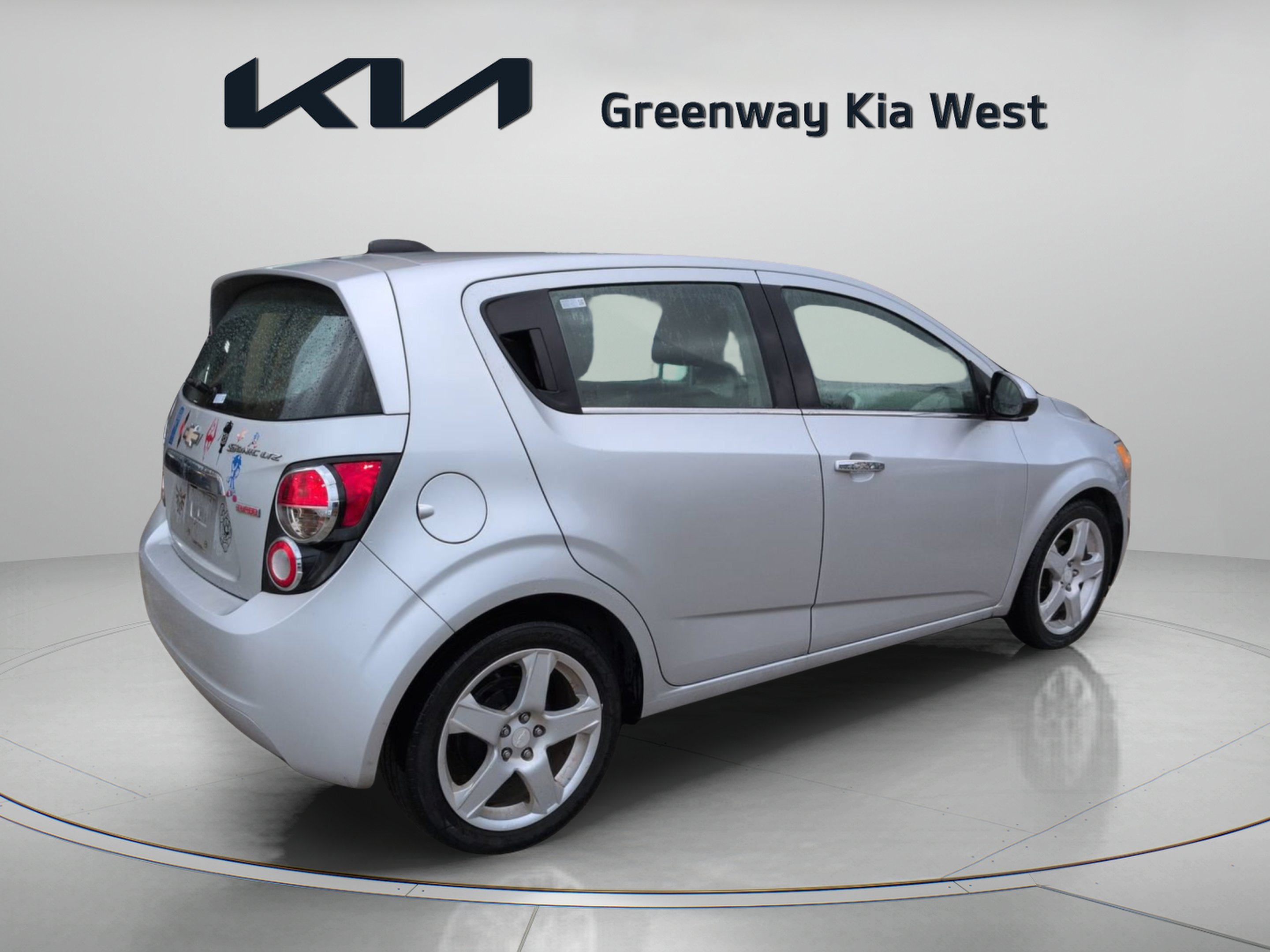 Used 2016 Silver Ice Metallic Chevrolet LTZ image 6