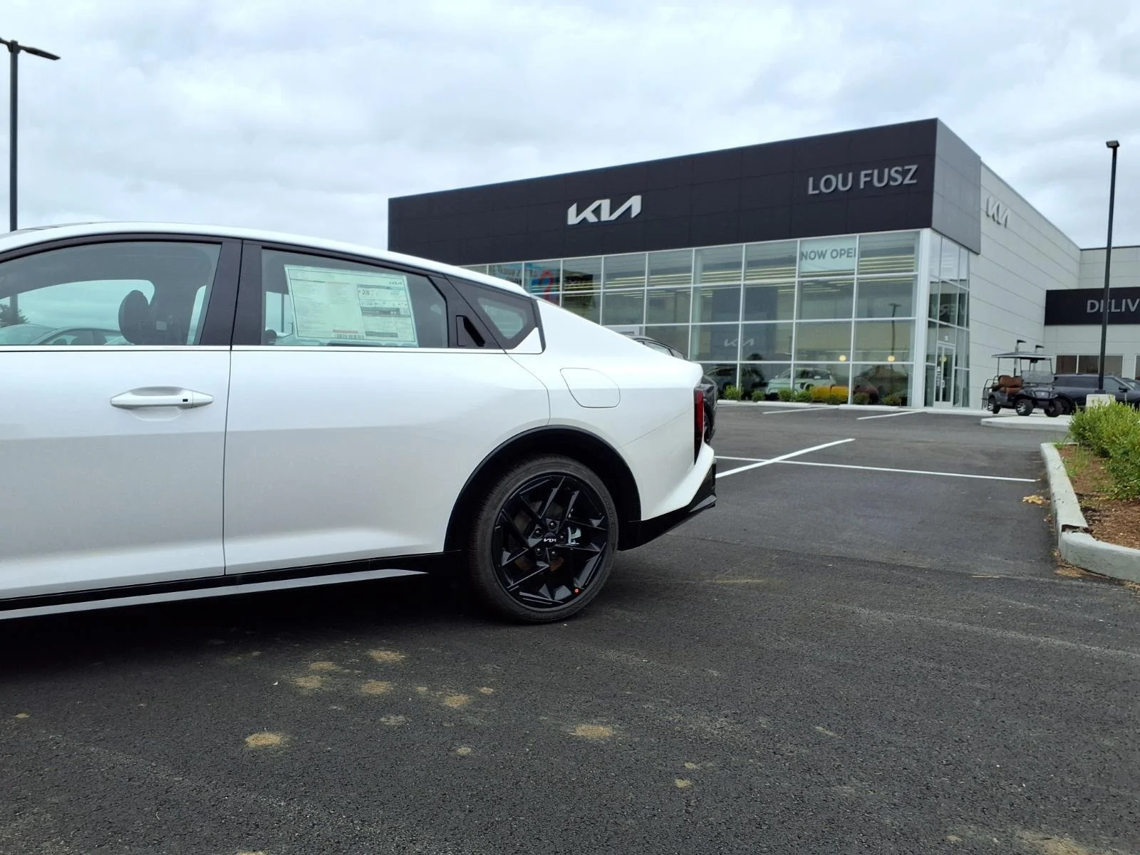 New 2026 Snow White Pearl Kia GT-Line Turbo image 12