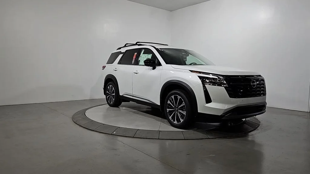 New 2026 Everest White Pearl TriCoat Nissan Platinum image 7