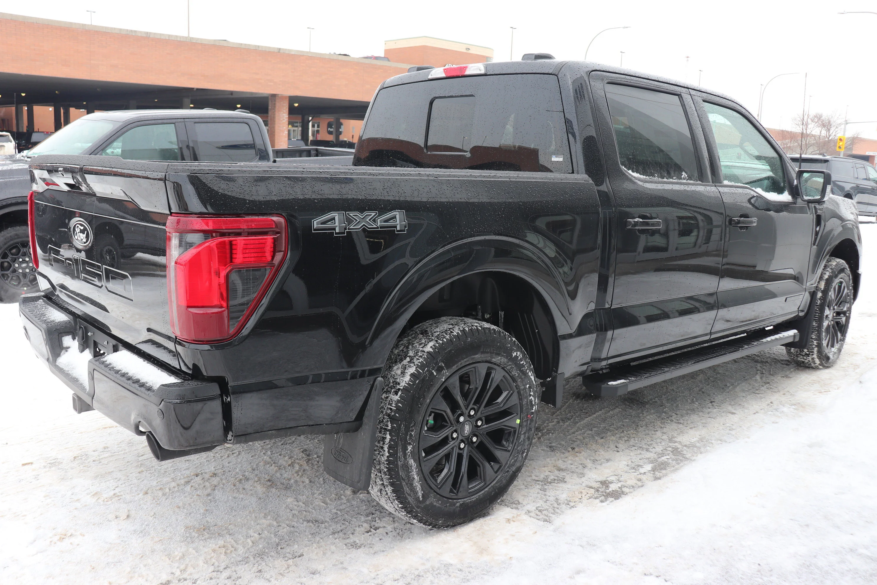 New 2026 AGATE BLACK METALLIC Ford XLT image 4