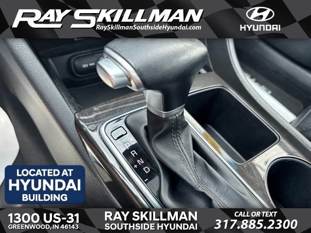 Used 2016 Black Kia EX image 28