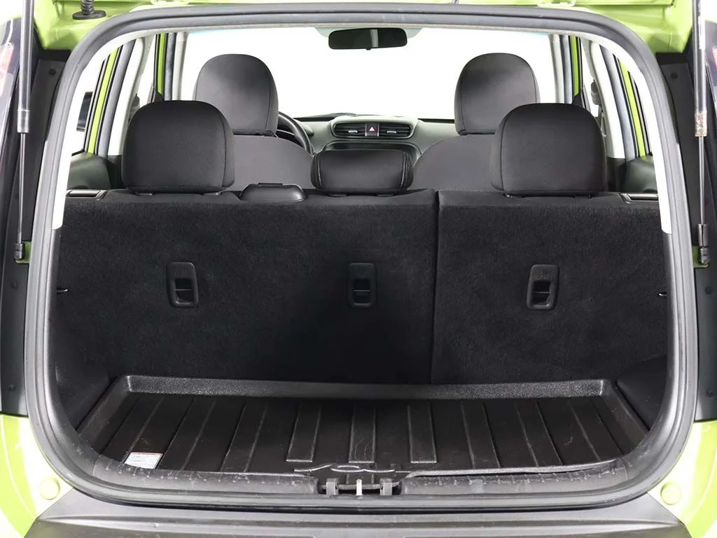 Used 2015 Green Kia Base image 16