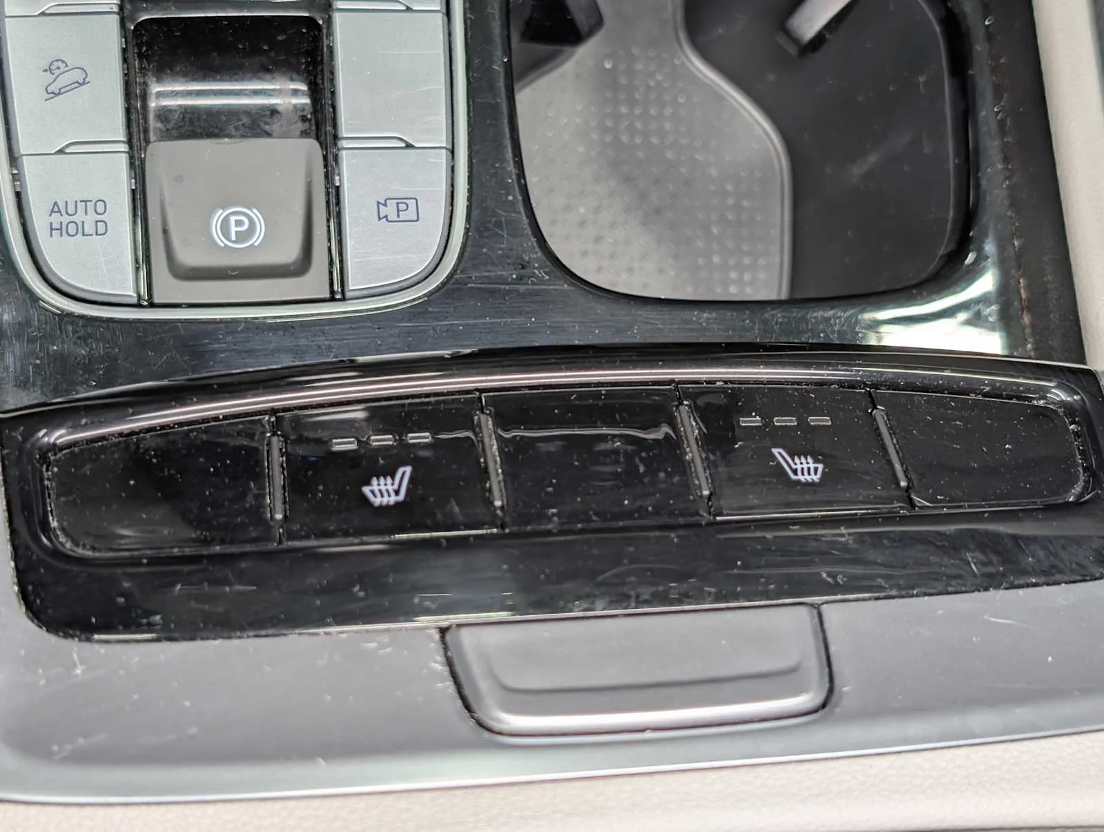 Used 2024 Hampton Gray Hyundai SEL image 26