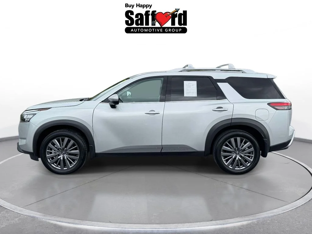 Used 2025 Silver Nissan SL image 5