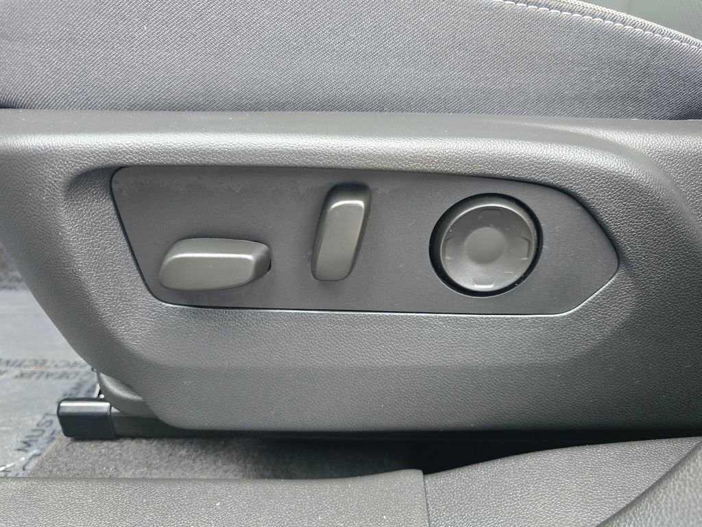 2025 Buick Envision Sport Touring - Photo 17