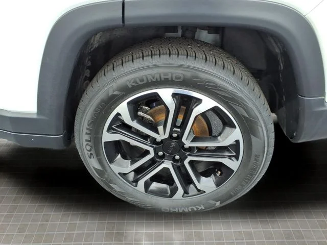 Used 2024 White Jeep Limited image 12