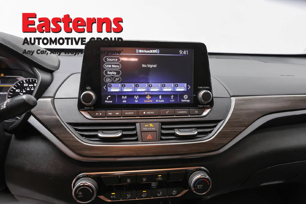 Used 2024 Red Nissan 2.5 SV image 10