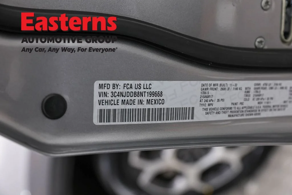 Used 2022 Silver Jeep Trailhawk image 36